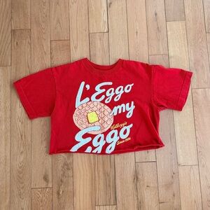 L’eggo my Eggo Red Cropped Graphic Tee